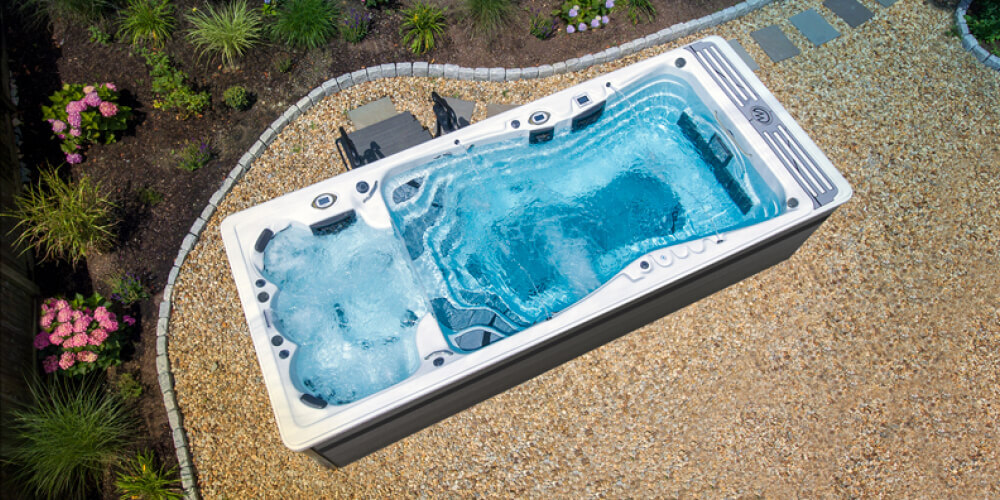 Vista aérea de un Momentum D en un patio trasero.